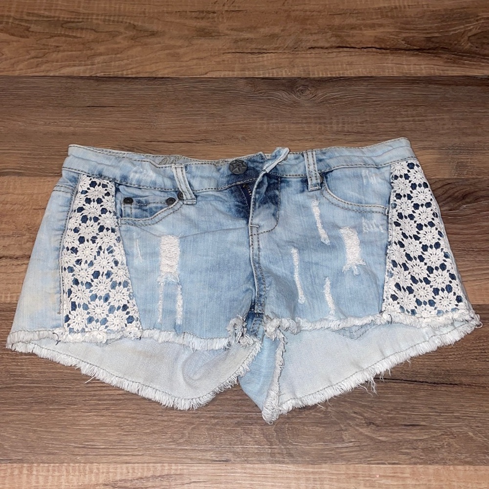 Vanilla star shorts